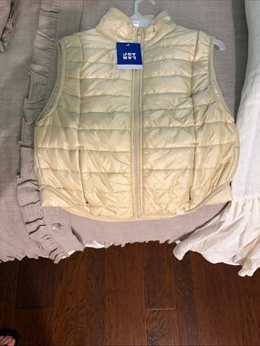 JoyLab Pale Yellow Quilted Puffer Vest